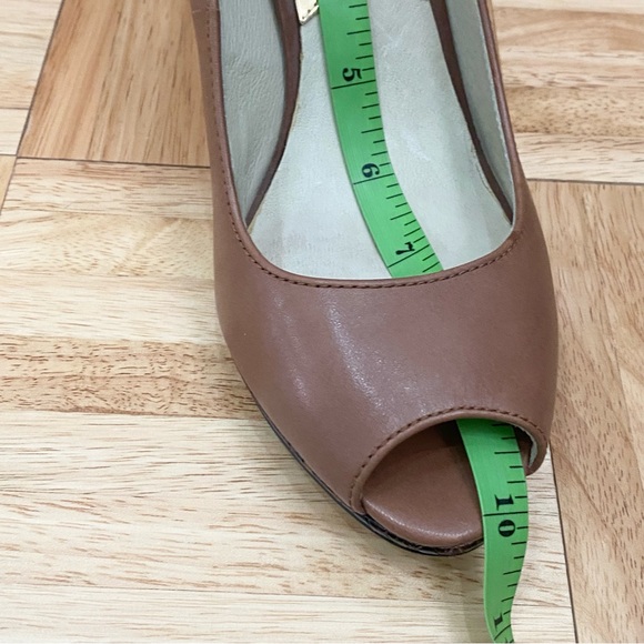 MICHAEL Michael Kors Hamilton Mocha Snakeskin Leather Heels Peep Toe Pump 9.5 - Picture 10 of 16